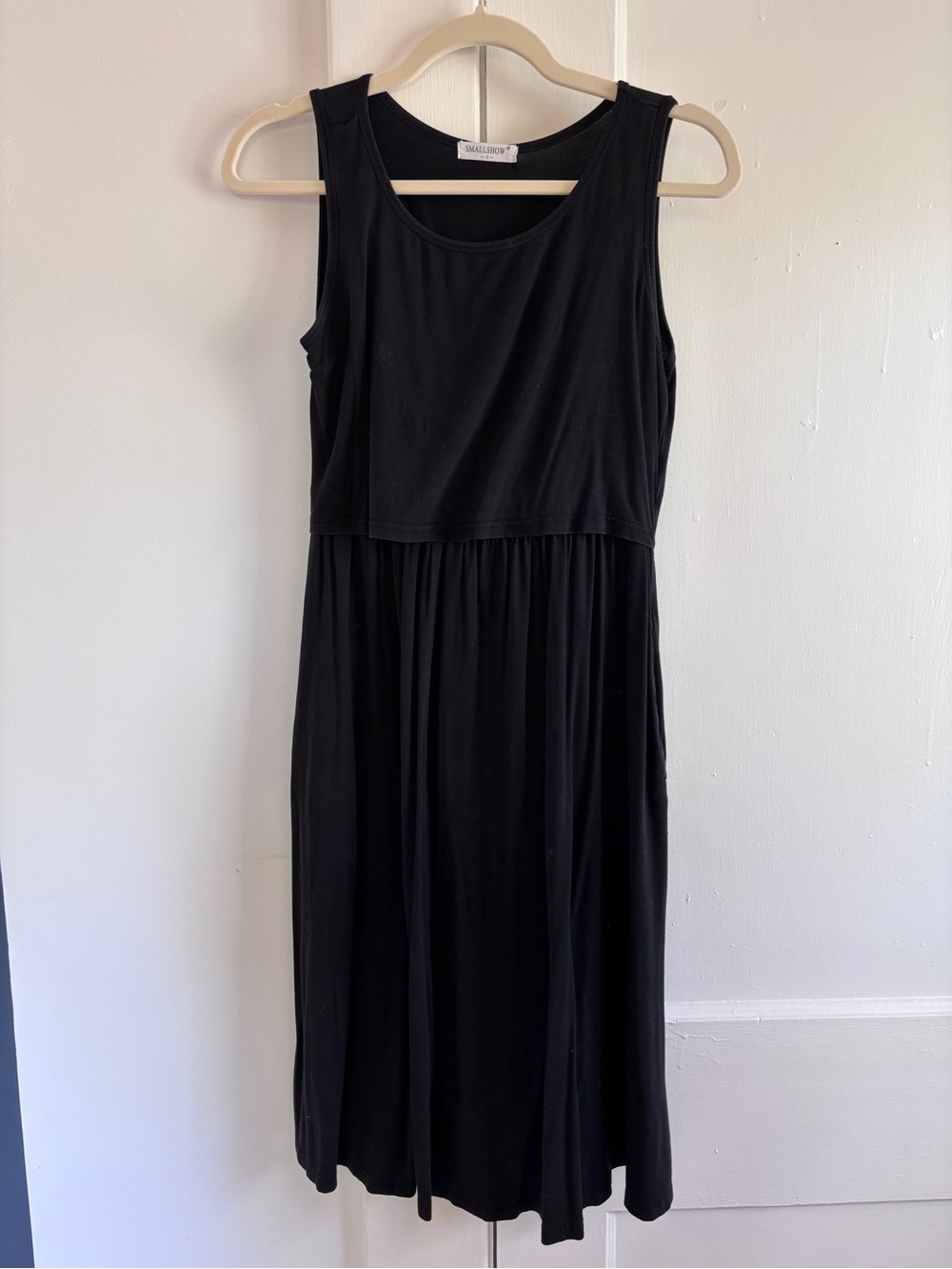Smallshow Sleeveless Black Midi Nursing Dress